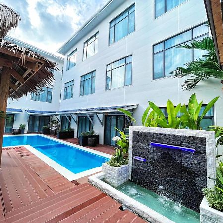 Siargao Seasky Resort Catangnan Exteriör bild