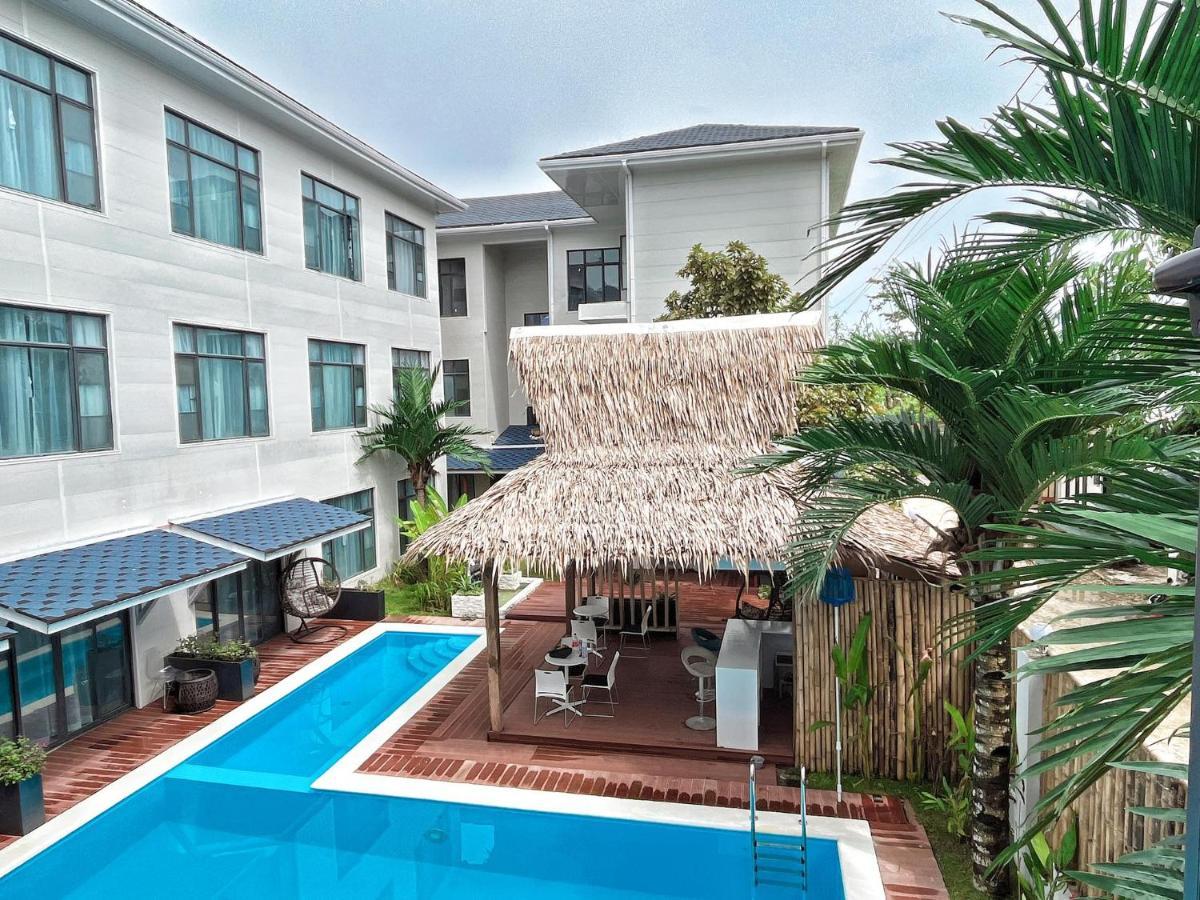 Siargao Seasky Resort Catangnan Exteriör bild